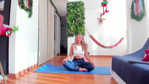 Karlye online show from 12/17/24, 01:05