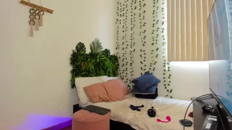 Karlye online show from 03/10/25, 06:34