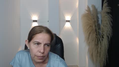 Snapshot of karlye_hot chatting on 01/06/26, 01:31 KARLYE online show from 01/06/26, 01:31