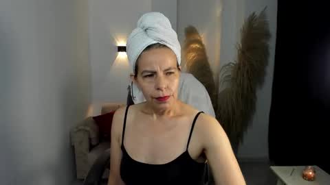 Snapshot of karlye_hot chatting on 02/25/26, 12:53 KARLYE online show from 02/25/26, 12:53