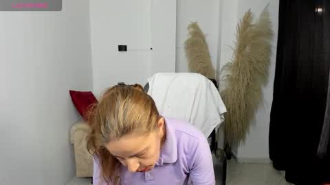 Snapshot of karlye_hot chatting on 03/12/26, 11:44 KARLYE online show from 03/12/26, 11:44