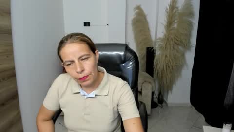 Snapshot of karlye_hot chatting on 03/16/26, 01:55 KARLYE online show from 03/16/26, 01:55