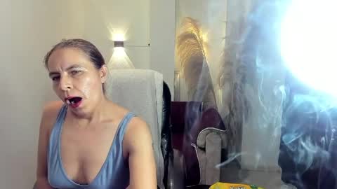 KARLYE online show from 05/05/26, 03:58