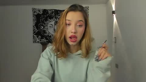 Snapshot of karodu chatting on 01/05/26, 10:02 Karo online show from 01/05/26, 10:02