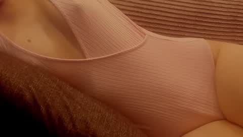 Snapshot of karoian chatting on 12/23/24, 07:17 karoian online show from 12/23/24, 07:17