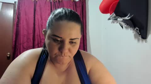 Snapshot of karol103900 chatting on 01/12/25, 02:56 Karol online show from 01/12/25, 02:56