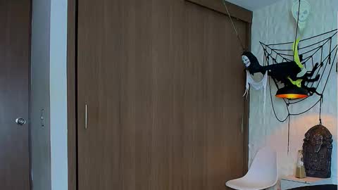 karol dl online show from 10/26/25, 09:21