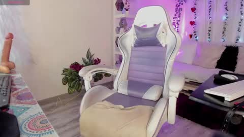  karol  online show from 03/12/25, 05:07