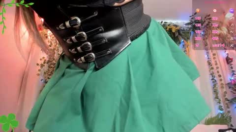 Snapshot of karol_elegance_ chatting on 03/17/26, 01:14 karol online show from 03/17/26, 01:14