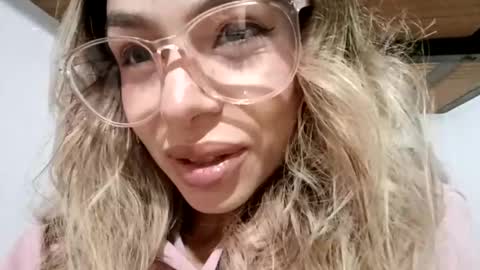 Snapshot of karol_goode chatting on 12/31/24, 11:39 karol_goode online show from 12/31/24, 11:39