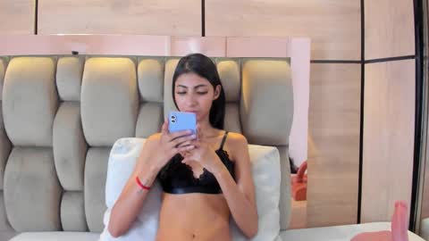  KAROL LEWIS  online show from 12/02/25, 11:59