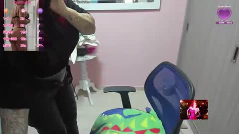 Snapshot of karol_milf__ chatting on 02/25/26, 01:04 kAROL MILF online show from 02/25/26, 01:04