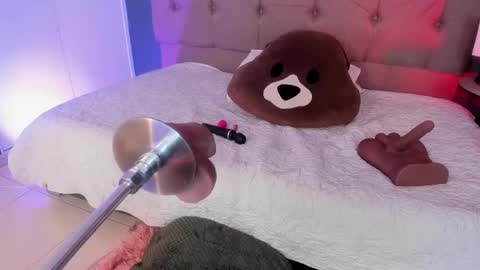 KAROL  online show from 11/30/25, 03:54