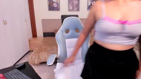 katalina online show from 11/25/25, 02:22