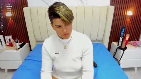 Snapshot of karolandluna chatting on 03/07/25, 08:02 Karol and Luna online show from 03/07/25, 08:02
