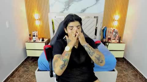 Karol and Luna online show from 12/15/25, 07:51