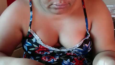 Snapshot of karolbb chatting on 12/06/24, 11:22 karolbb online show from 12/06/24, 11:22