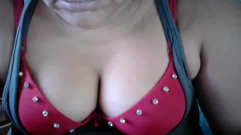 Snapshot of karolbb chatting on 12/08/24, 04:28 karolbb online show from 12/08/24, 04:28
