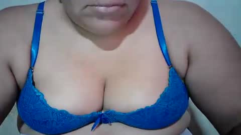 Snapshot of karolbb chatting on 12/21/24, 01:10 karolbb online show from 12/21/24, 01:10