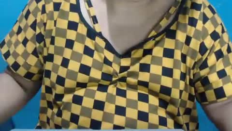 Snapshot of karolbb chatting on 01/02/25, 02:33 karolbb online show from 01/02/25, 02:33