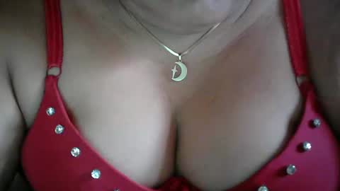 Snapshot of karolbb chatting on 03/01/25, 10:21 karolbb online show from 03/01/25, 10:21