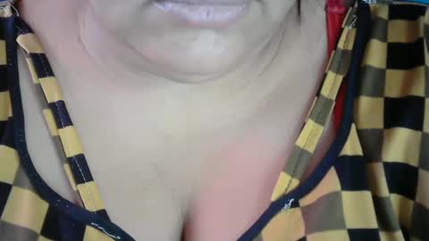 Snapshot of karolbb chatting on 03/12/25, 02:23 karolbb online show from 03/12/25, 02:23