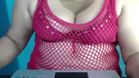 Snapshot of karolbb chatting on 09/16/25, 11:22 karolbb online show from 09/16/25, 11:22