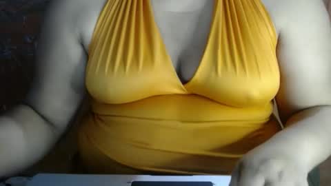 karolbb21 online show from 12/22/25, 11:18