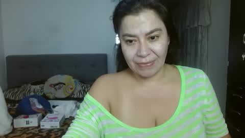 Snapshot of karolhot_x chatting on 01/19/26, 07:23 karol online show from 01/19/26, 07:23