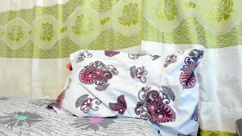 Karolinstagram.karoli sanz online show from 12/11/24, 03:35