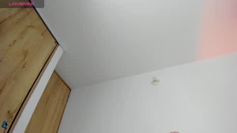 karolina_evans online show from 09/16/25, 12:17