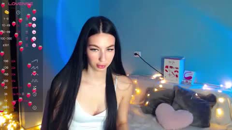 Kira online show from 10/24/25, 02:30