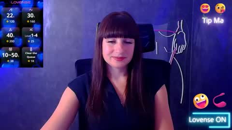 Caroline online show from 09/18/25, 05:53
