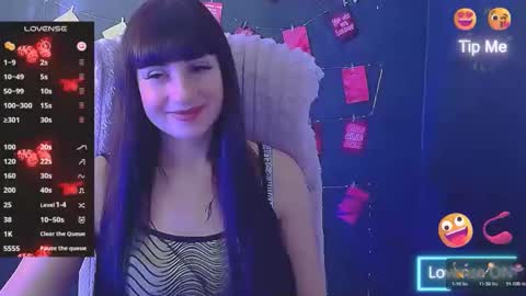 Caroline online show from 11/22/25, 07:18