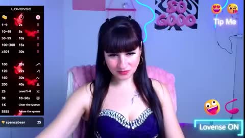 Caroline online show from 12/03/25, 07:05
