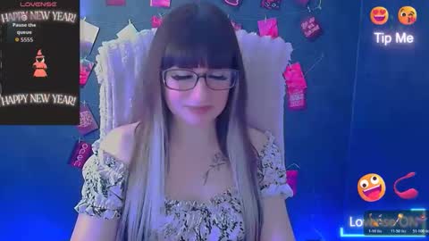 Caroline online show from 05/01/26, 05:56