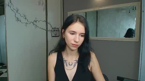Snapshot of karolinablack chatting on 12/11/24, 06:58 Karolina online show from 12/11/24, 06:58