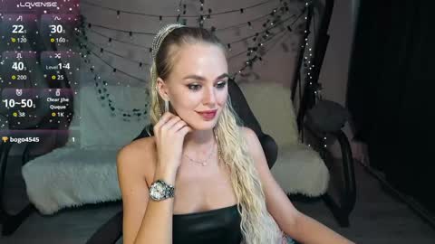 KarolinaHayes online show from 04/27/26, 03:21