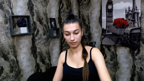 Snapshot of karolinamex_ chatting on 01/12/25, 10:12 Karolina online show from 01/12/25, 10:12