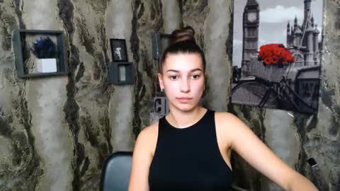 Snapshot of karolinamex_ chatting on 02/10/25, 12:50 Karolina online show from 02/10/25, 12:50
