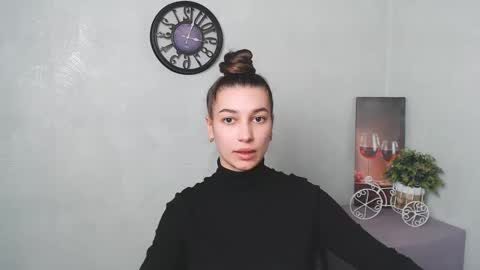 Snapshot of karolinamex_ chatting on 02/13/25, 10:02 Karolina online show from 02/13/25, 10:02