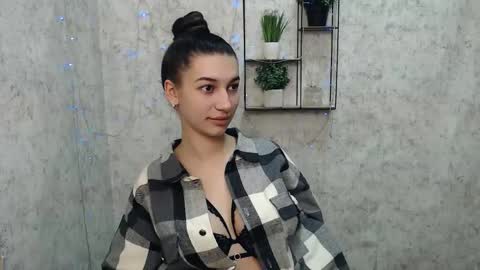 Snapshot of karolinamex_ chatting on 02/15/25, 10:00 Karolina online show from 02/15/25, 10:00