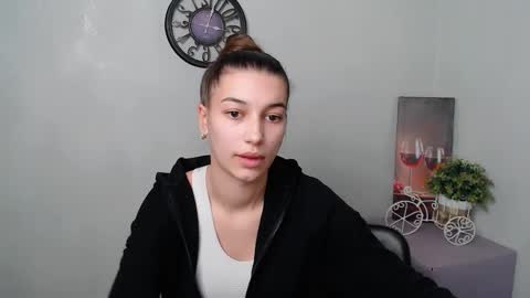 Snapshot of karolinamex_ chatting on 02/19/25, 01:06 Karolina online show from 02/19/25, 01:06