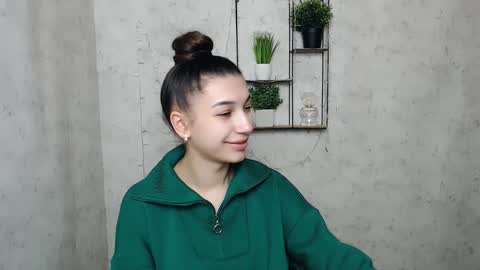 Snapshot of karolinamex_ chatting on 03/08/25, 06:43 Karolina online show from 03/08/25, 06:43