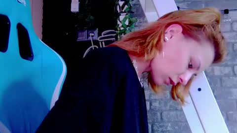 karoline121 online show from 03/10/25, 03:41