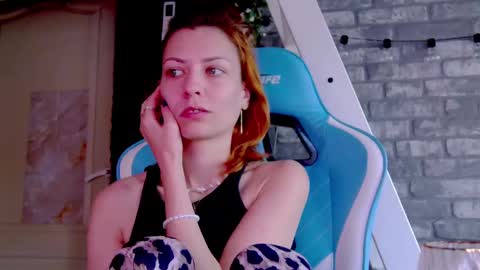 karoline121 online show from 03/11/25, 07:04