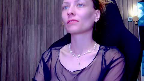 karoline121 online show from 03/11/25, 07:36