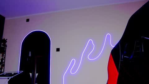 karoline121 online show from 10/15/25, 06:52