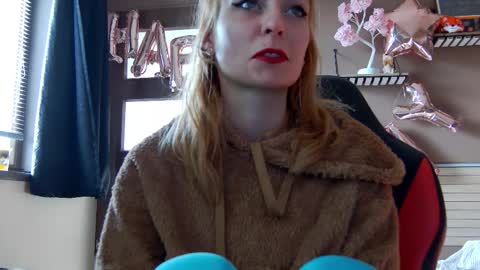 karoline121 online show from 01/13/26, 09:36