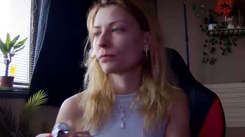 karoline121 online show from 02/16/26, 08:32